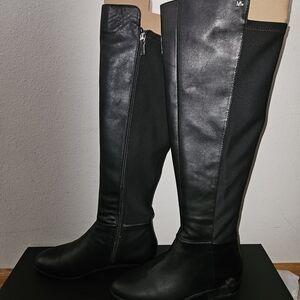 Michael Kores Elegant Black Knee-High Women's Boots